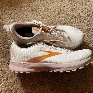 Revel Brooks Tennis Shoes